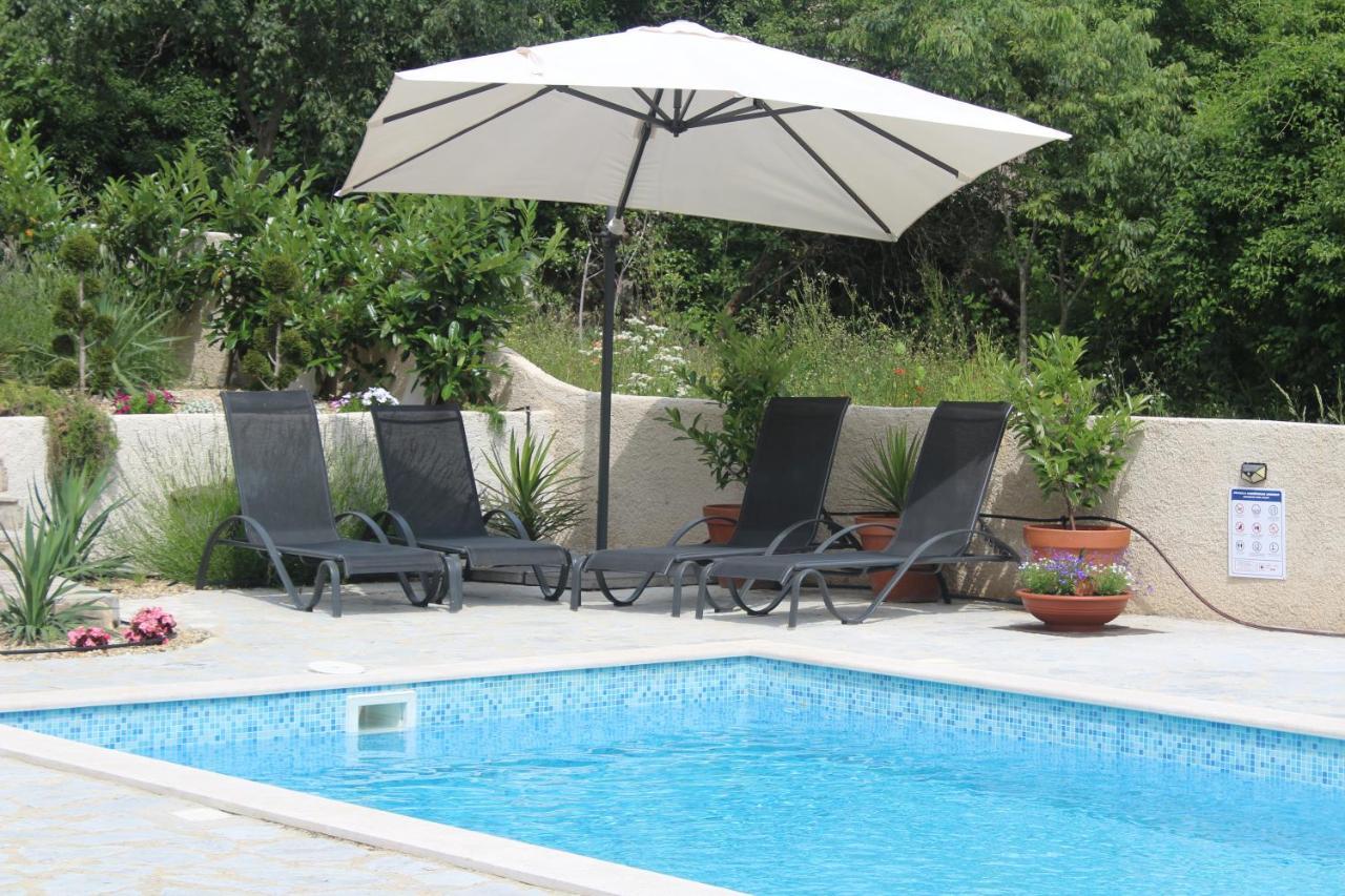 Villa Calma, Recharge Your Body And Mind Gabonjin Exterior photo